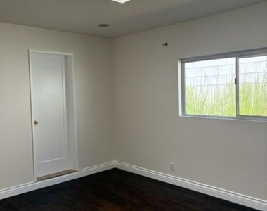 6763 Radlock Avenue - Photo Thumbnail 26