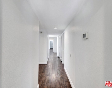 6763 Radlock Avenue - Photo Thumbnail 19