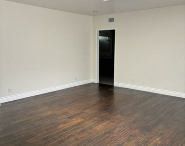 6763 Radlock Avenue - Photo Thumbnail 32