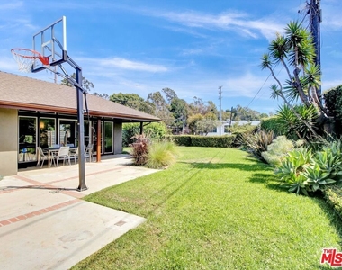 6763 Radlock Avenue - Photo Thumbnail 40