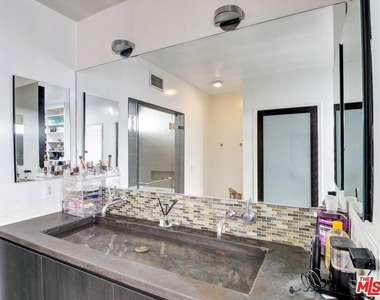 6763 Radlock Avenue - Photo Thumbnail 34