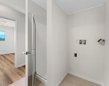 5870 Benner Street - Photo Thumbnail 11