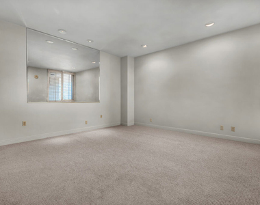 1333 S Beverly Glen Boulevard - Photo Thumbnail 17