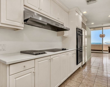 1333 S Beverly Glen Boulevard - Photo Thumbnail 5