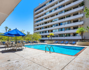 1333 S Beverly Glen Boulevard - Photo Thumbnail 25