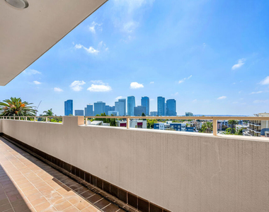 1333 S Beverly Glen Boulevard - Photo Thumbnail 7