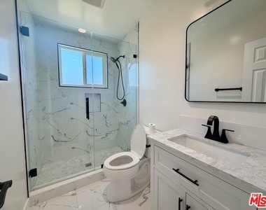 410 E Cherry Avenue - Photo Thumbnail 5