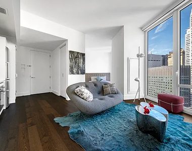 222 East 44th Street - Photo Thumbnail 8