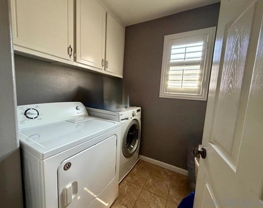 2297 Treetop Lane - Photo Thumbnail 15