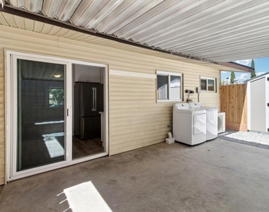 8719 Carribean Way - Photo Thumbnail 28
