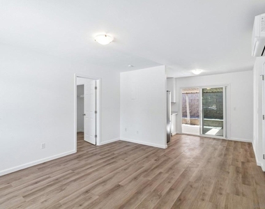 8719 Carribean Way - Photo Thumbnail 8