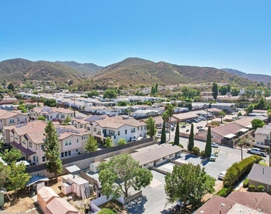 8719 Carribean Way - Photo Thumbnail 40