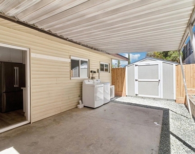 8719 Carribean Way - Photo Thumbnail 23