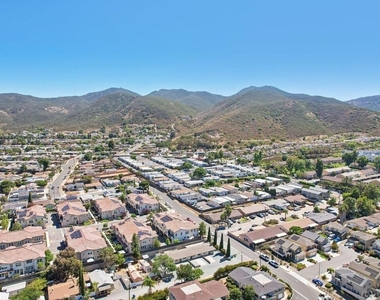 8719 Carribean Way - Photo Thumbnail 41
