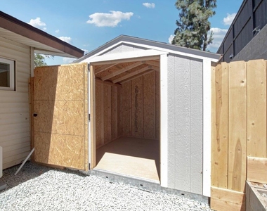 8719 Carribean Way - Photo Thumbnail 25