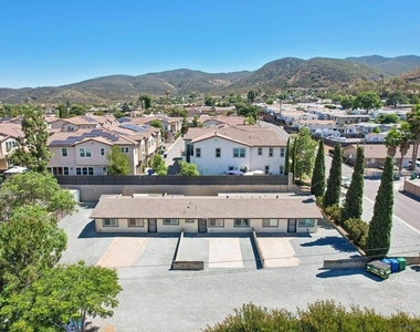 8719 Carribean Way - Photo Thumbnail 35