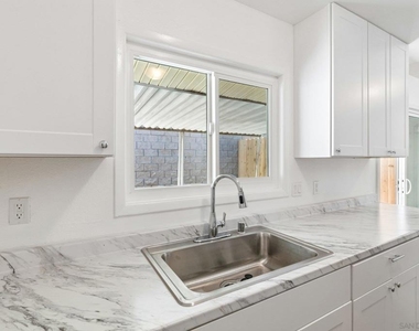 8719 Carribean Way - Photo Thumbnail 5