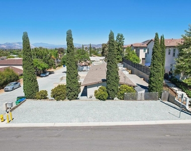 8717 Carribean Way - Photo Thumbnail 41