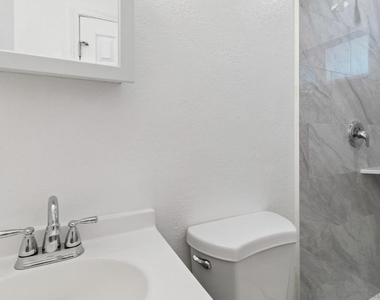8717 Carribean Way - Photo Thumbnail 23