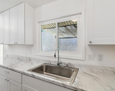 8717 Carribean Way - Photo Thumbnail 6