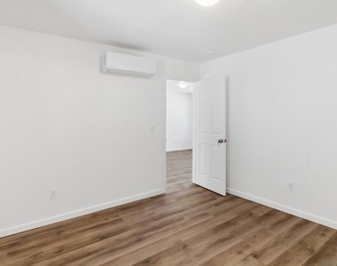 8717 Carribean Way - Photo Thumbnail 19