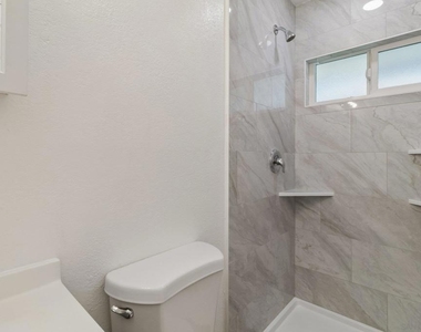 8717 Carribean Way - Photo Thumbnail 24