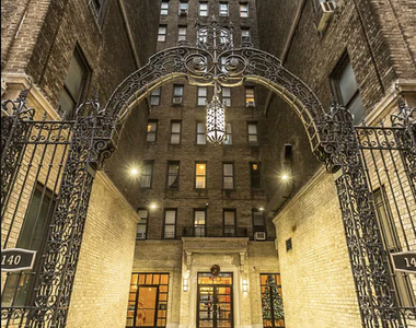 140 East 46th Street - Photo Thumbnail 4