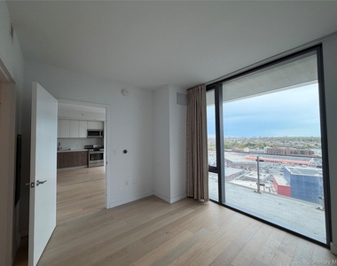 131-01 40th Road - Photo Thumbnail 5