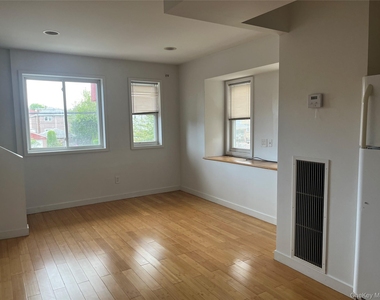 43-14 157 Street - Photo Thumbnail 8