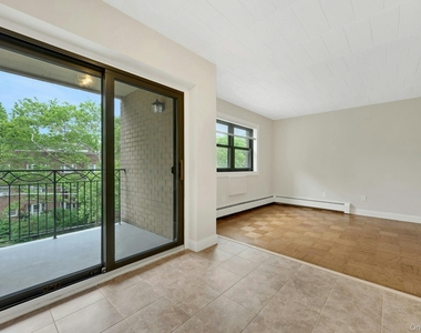 505 White Plains Road - Photo Thumbnail 6