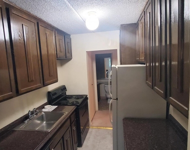 160 Academy Street - Photo Thumbnail 13