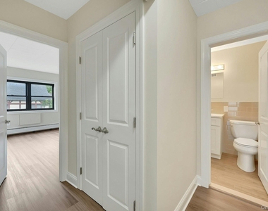 2 Park Avenue - Photo Thumbnail 10