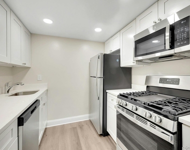 2 Park Avenue - Photo Thumbnail 6