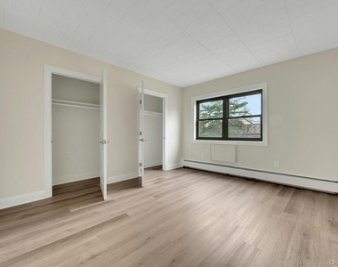 2 Park Avenue - Photo Thumbnail 15