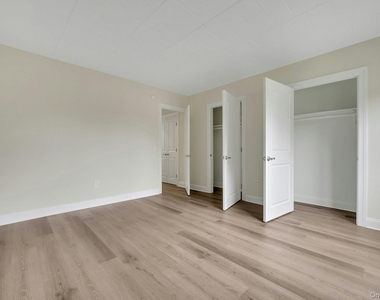 2 Park Avenue - Photo Thumbnail 14