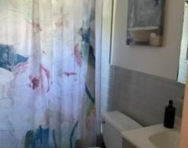 221 N Middletown Road - Photo Thumbnail 8