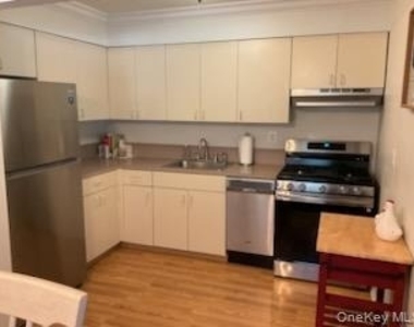 221 N Middletown Road - Photo Thumbnail 5