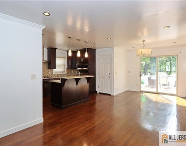 1299 Kline Place - Photo Thumbnail 6
