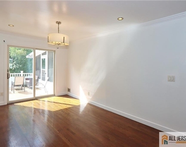 1299 Kline Place - Photo Thumbnail 4