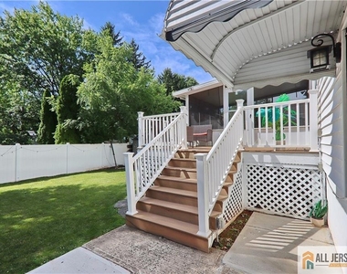 1299 Kline Place - Photo Thumbnail 14
