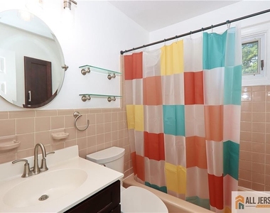 1299 Kline Place - Photo Thumbnail 11
