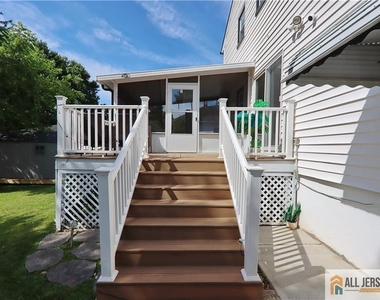 1299 Kline Place - Photo Thumbnail 15