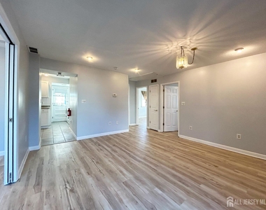 122 Vineyard Road - Photo Thumbnail 6