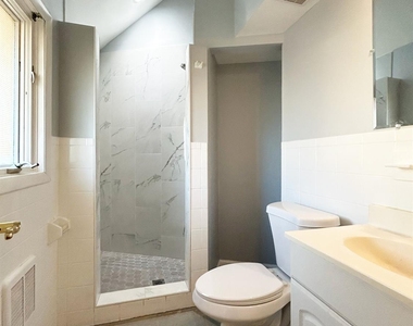 122 Vineyard Road - Photo Thumbnail 12