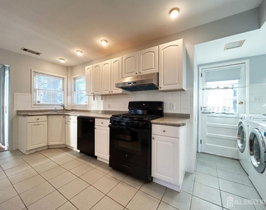 122 Vineyard Road - Photo Thumbnail 7