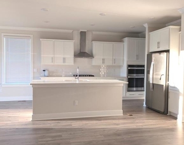14972 Walter Robinson Lane - Photo Thumbnail 4