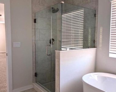 14972 Walter Robinson Lane - Photo Thumbnail 5