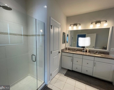 23479 Belvoir Woods Terrace - Photo Thumbnail 16