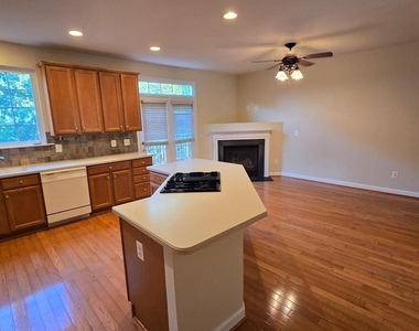 43762 Lees Mill Square - Photo Thumbnail 8