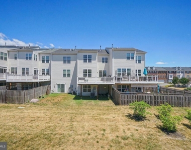 41685 St Albans Terrace - Photo Thumbnail 1